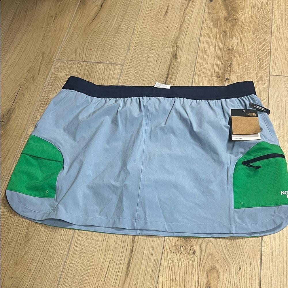 The North Face Women's W Trailwear Skort - Steel blue/optic green Hiking